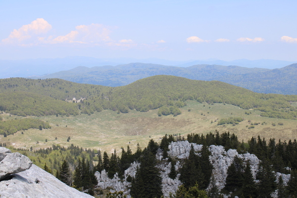 Pogled na Jezera s vrha Malog Rajinca (Foto: Noa Majetić)