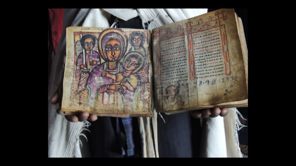 Liturgijska srednjovjekovna knjiga na pismu geez etiopske pravoslavne tevahedo crkve.