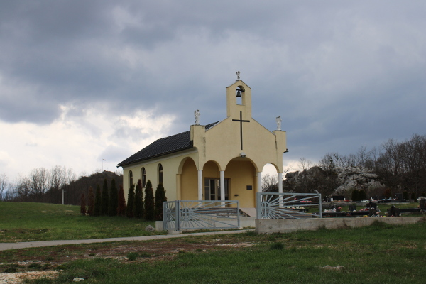 Nova kapela na suvremenog groblju u Bilaju (Foto: Goran Majetić)