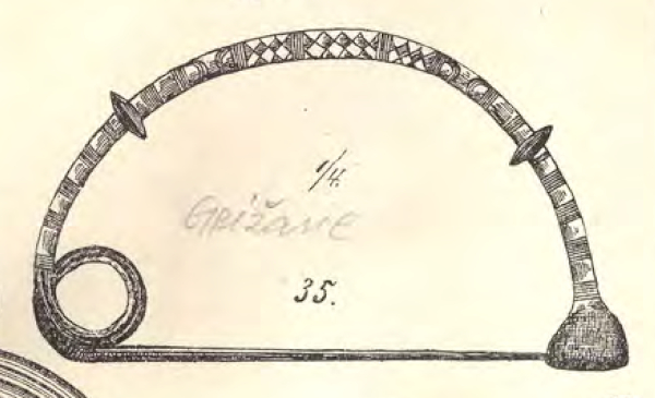U naselju Grižane u Hrvatskom primorju pronađena je 1873. godine ”Golema zapinjača na polukrug, ...”, duga 25,5 centimetara  (Izvor: Šime Ljubić (urednik) ”Popis  arkeologičkoga odjela Nar. zem. muzeja u Zagrebu ...”, 1889.)
