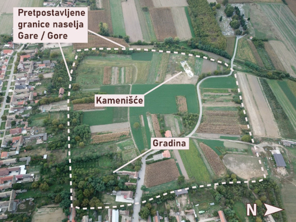 Zračni snimak s naznačenim obrambenim ostacima gradskog naselja Gora (Gara) (Izvor: ”Gorjani: mjesto, ljudi, identitet, baština” (Jelena Boras, Ivana Čatić ”Arheološka topografija i toponimija na prostoru Općine Gorjani”), 2024.; Foto: Marin Mađerić)