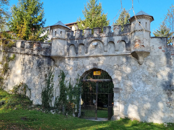 Srednjovjekovni utvrđeni grad Bosiljevo izgradili su knezovi Krčki Frankopani, po svoj prilici u 15. stoljeću (Foto: Tomislav Beronić)