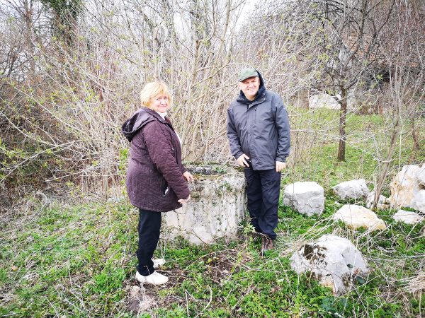 Vujaškovići su zaselak opustio od stalnih žitelja, ali s brojnim kamenim spomenicima koji svjedoče o obitavanju od prapovijesti (Foto: Biserka Beronić)